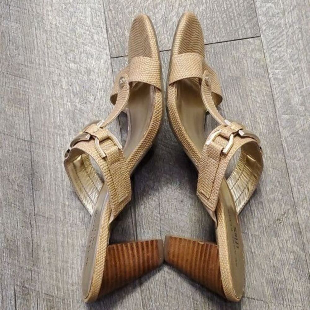 Anne Klein MULES Heels Sandals Shoes GOLD Slip On OPEN TOE Women's WOMAN'S 8 M - Picture 7 of 12